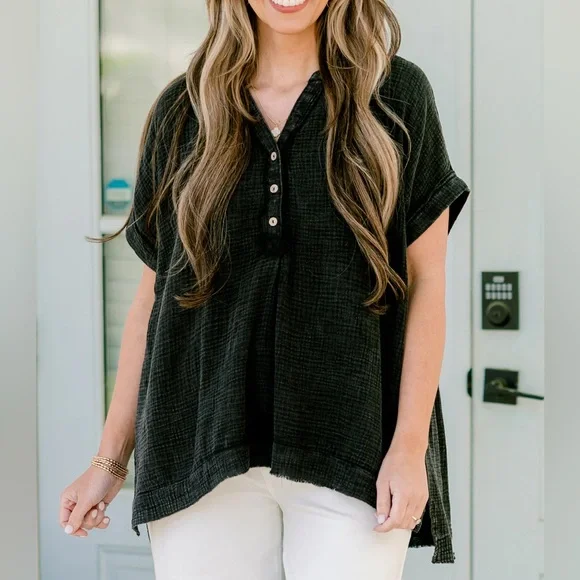 Chic Soul Women’s 2X/3X Cute And Carefree Top, Ash Black Plus Size Short Sleeve - Picture 1 of 11